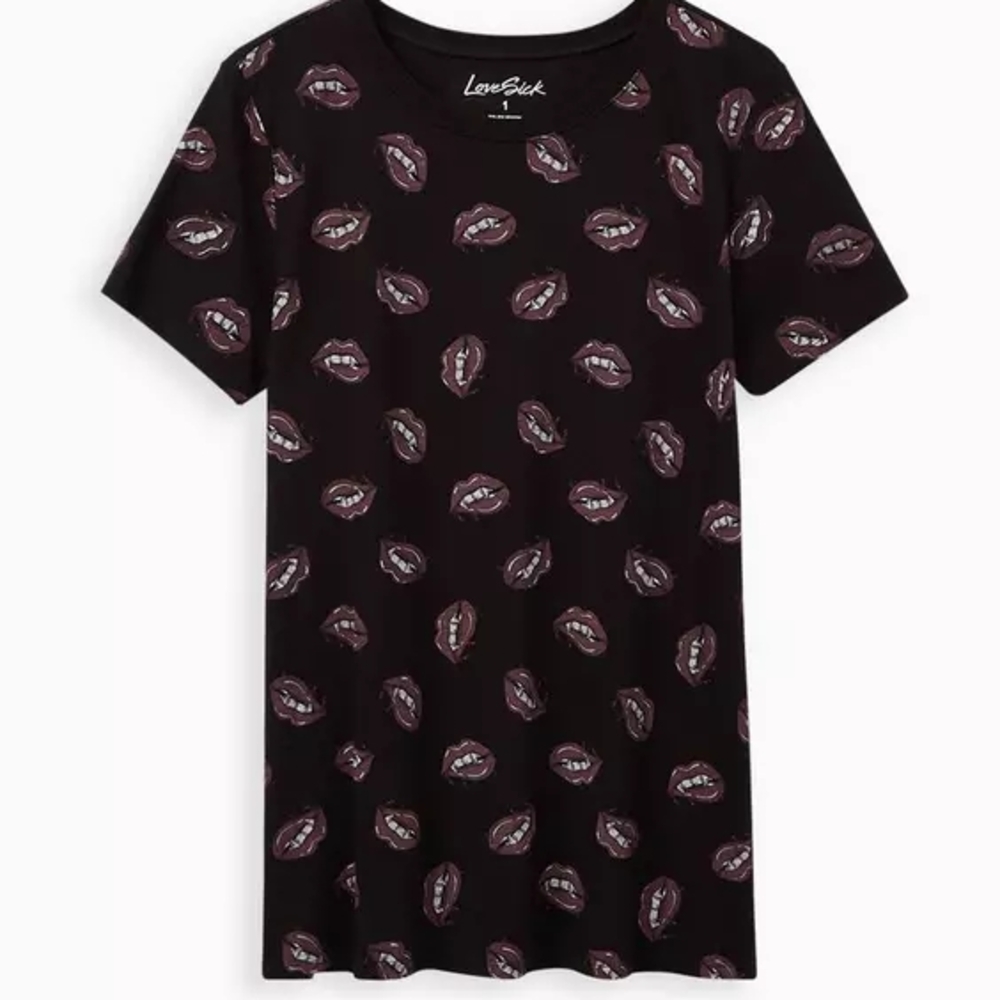 EUC Torrid Vintage Tee - LoveSick Vampire Lips Black Size 3X